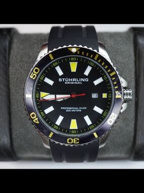 Stuhrling Original Aquadiver Quartz Men's Watch - 706.04 Regatta Bracera 43mm